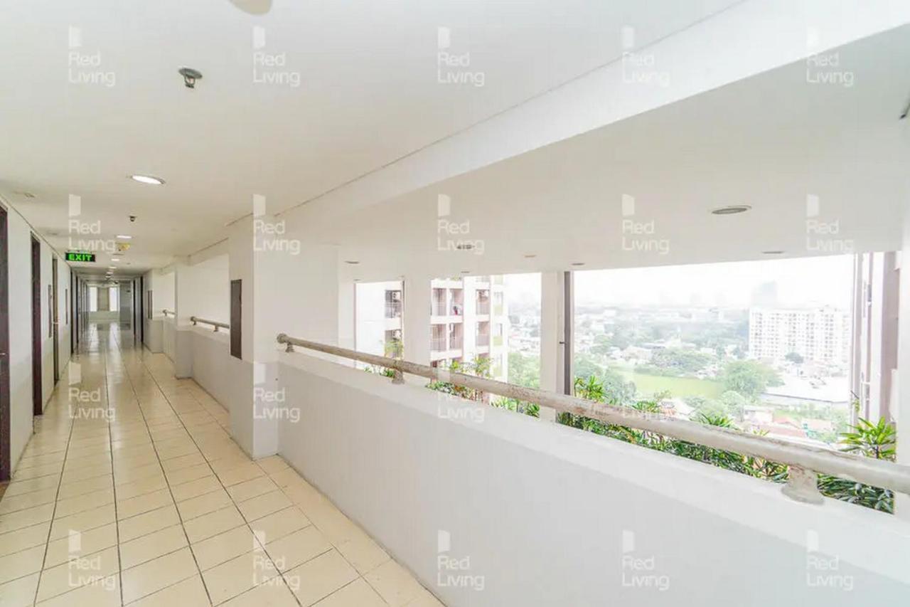 Redliving Apartemen Serpong Green View - Celebrity Room Tower B Тангеранг Екстериор снимка